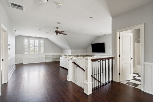 Building Photo - 6BD/5BA Custom Home for Lease in Daniel Island Park