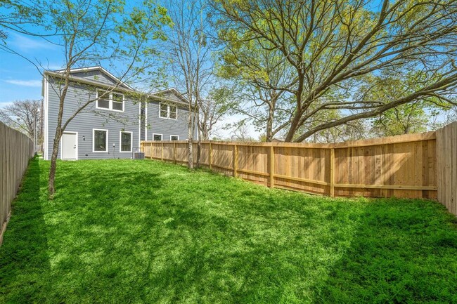 Building Photo - 4536 Sunflower St