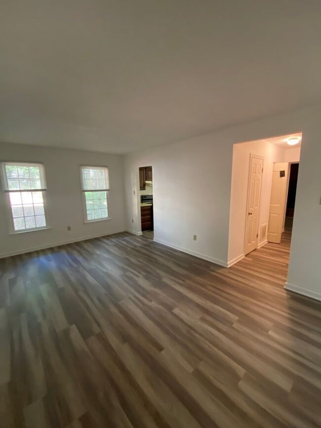 Building Photo - 1700 Taft Pl