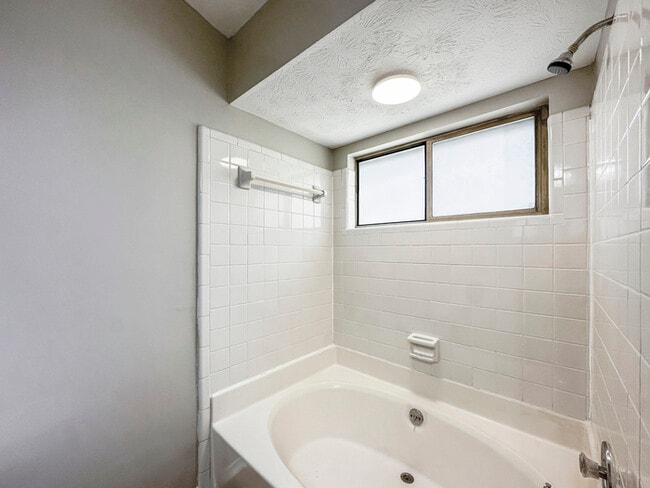 Building Photo - 3440 Great Meadows Ct