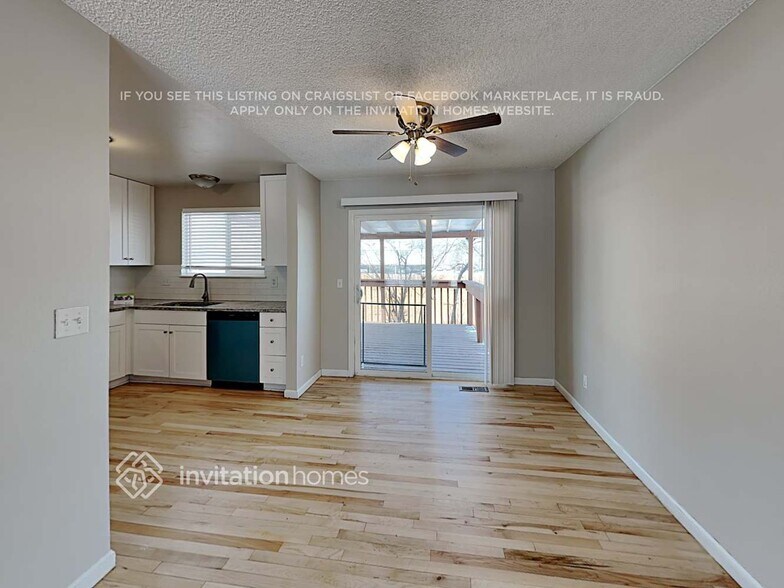 Building Photo - 4255 S Naples Way