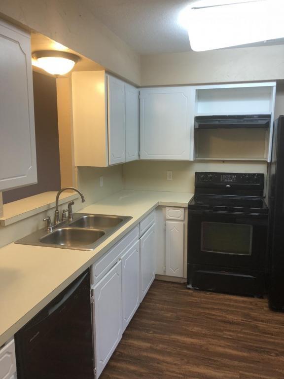 Building Photo - 710 Paintbrush Dr