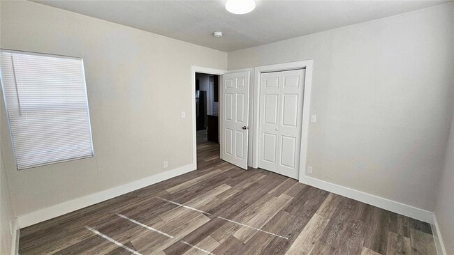 Building Photo - 1424 NE 10th St