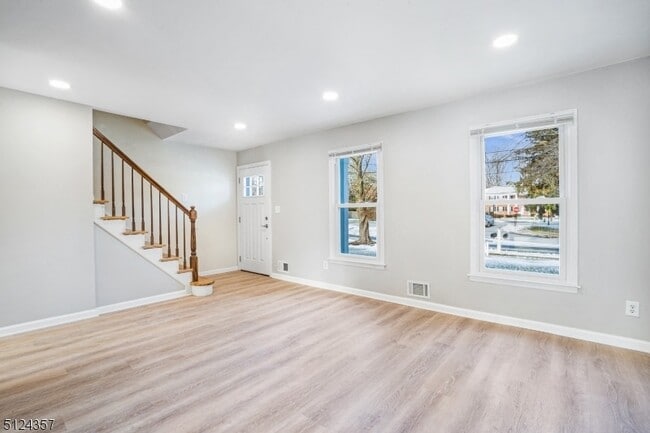 Building Photo - 1 Tempe Wick Rd