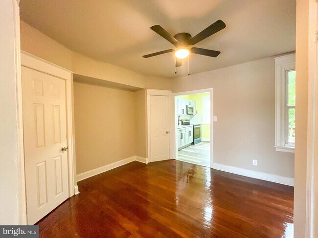 Building Photo - 6818 Wyncote Ave