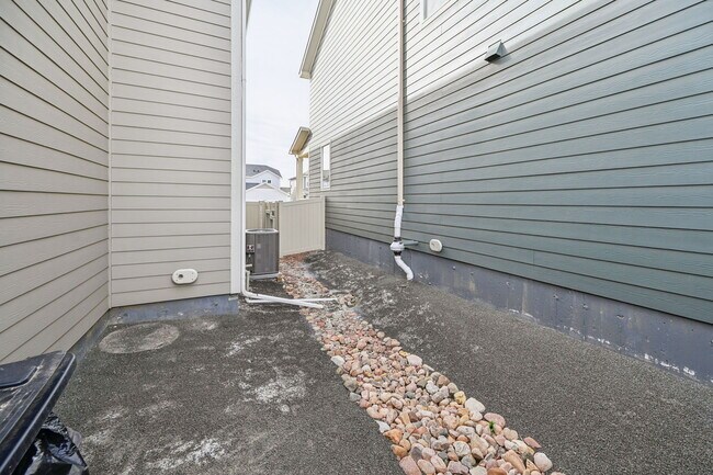 Building Photo - 8278 Turtle Lk Wy