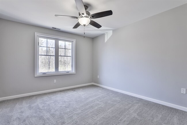 Building Photo - 181 Knollwood Way