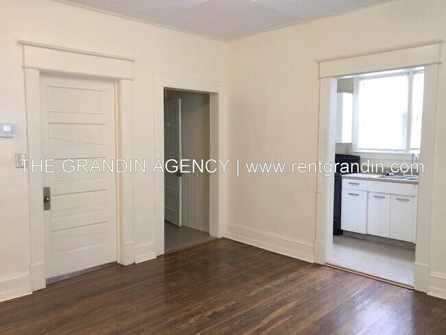 Building Photo - 1220 Dale Ave SE