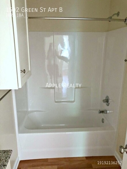 Building Photo - 1502 Green St