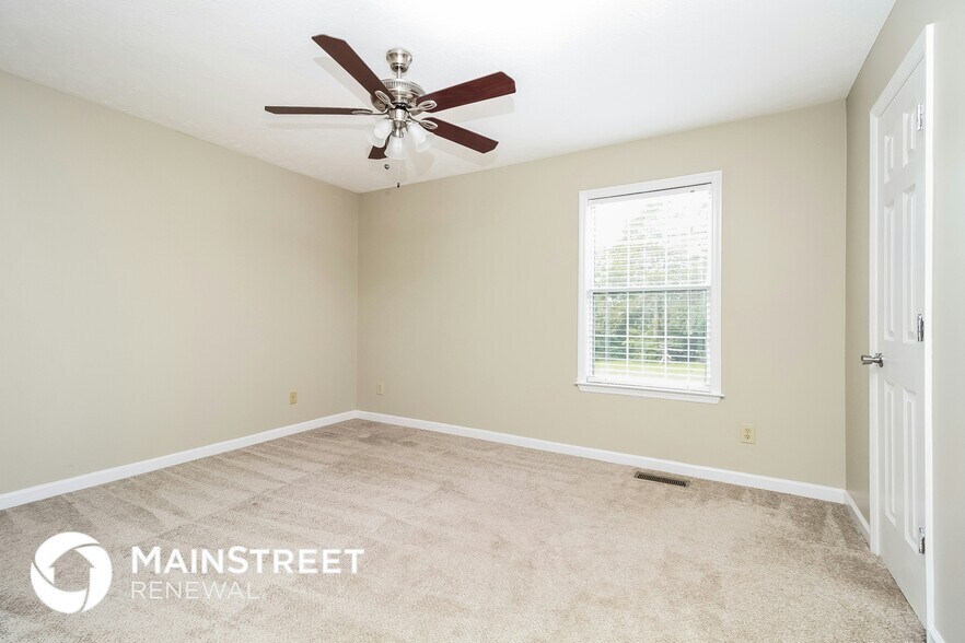 Building Photo - 5016 Trailwater Dr