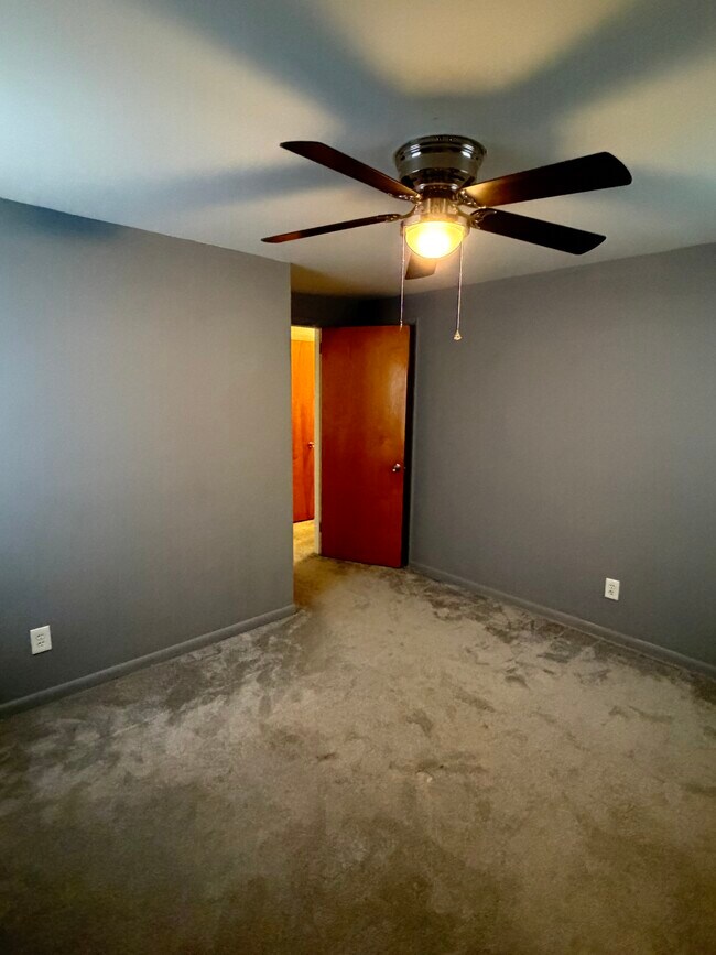 Building Photo - 152 Clover Ridge Dr