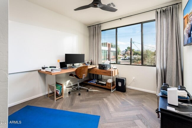 Building Photo - 4416 N 27th Way