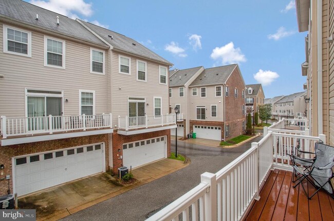 Building Photo - 1612 Fernwood Dr
