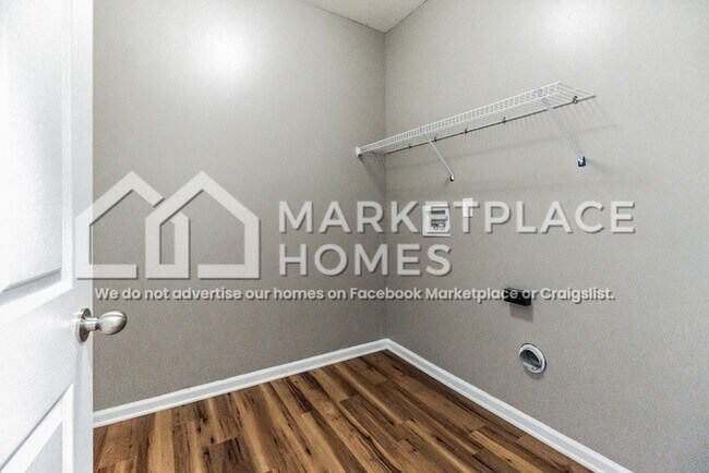 Building Photo - 794 Carolina Way