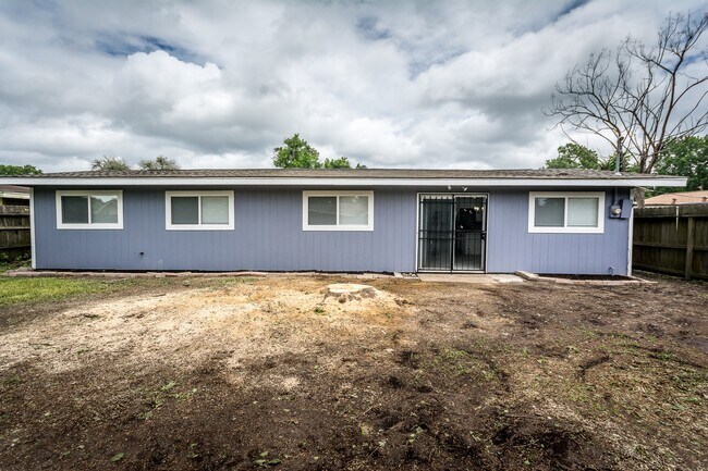 Building Photo - 4411 Knotty Oaks Trail