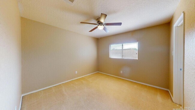 Building Photo - 117 Foxglove Pass