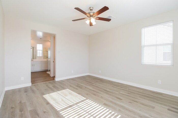 Building Photo - 5553 S Dillon