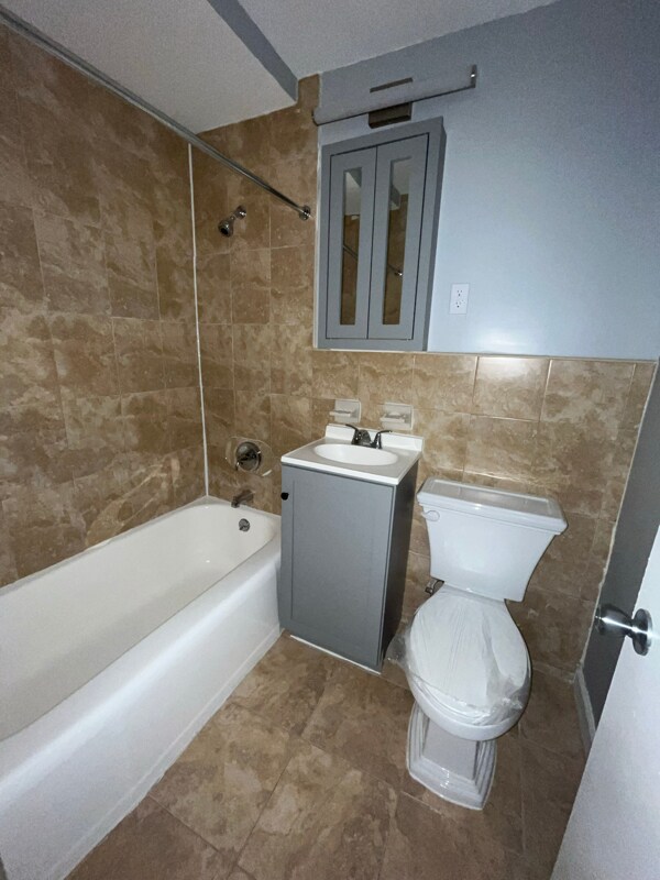 Building Photo - 56 S Munn Ave