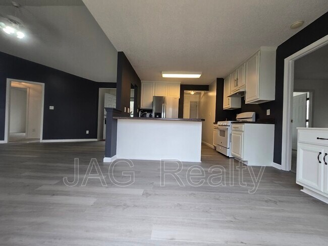 Building Photo - 1142 Stallings Rd