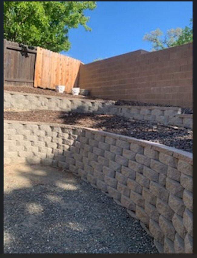 Building Photo - 5500 Granite Falls Way