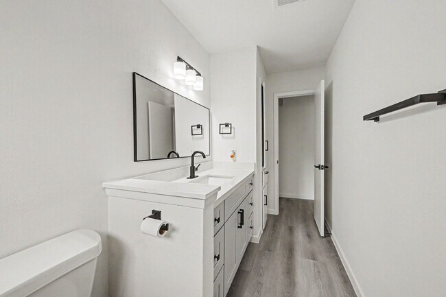 Building Photo - 7607 Grape St
