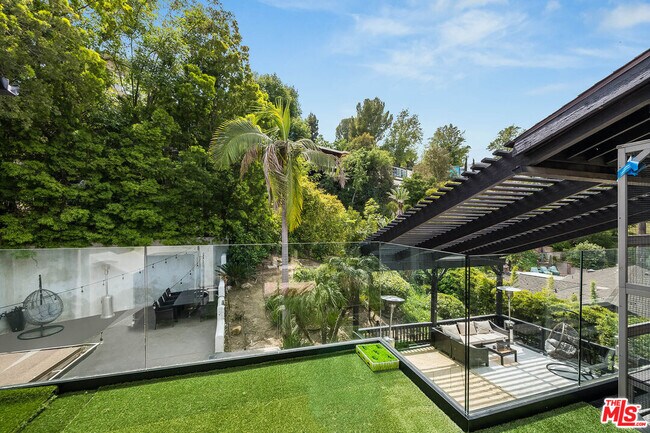 Building Photo - 4961 Marmol Dr