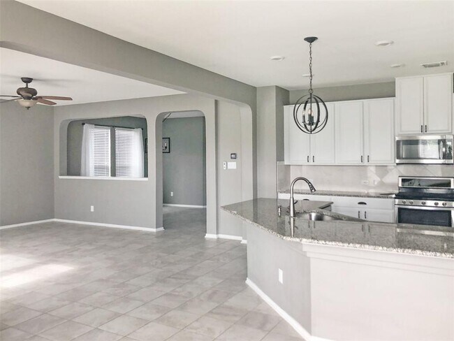 Building Photo - 1649 Bovina Dr
