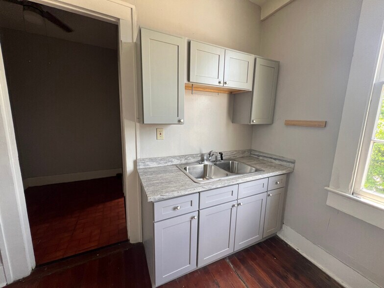 Building Photo - 2020-2022 Camp St