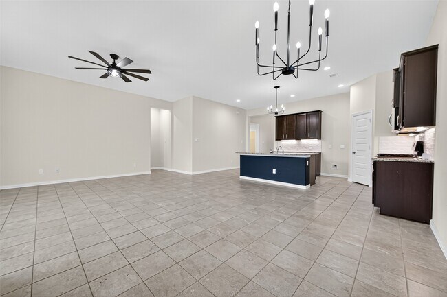 Building Photo - 40519 Goldeneye Pl