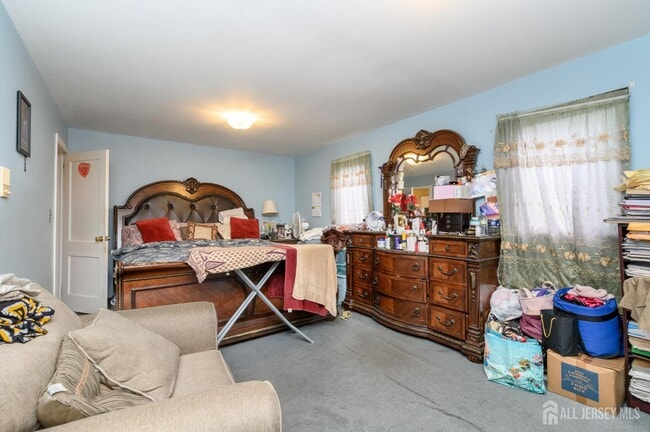 Building Photo - 1 Ovington Ave