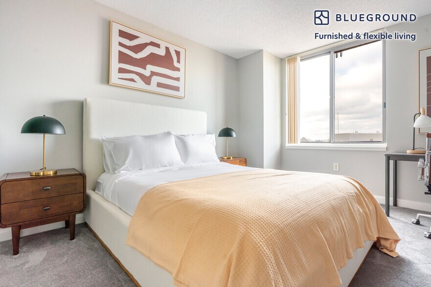 Building Photo - 4835 Cordell Ave