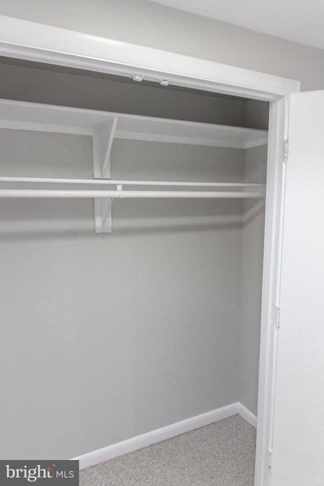 Building Photo - Bright 1BR with Parking Included, Minutes from The Wharf!