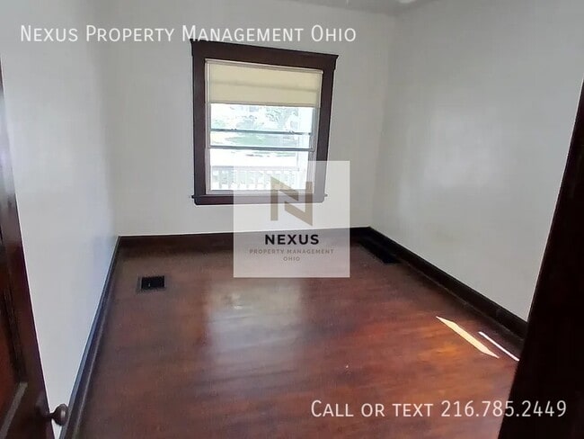 Building Photo - 10609 Bernard Ave