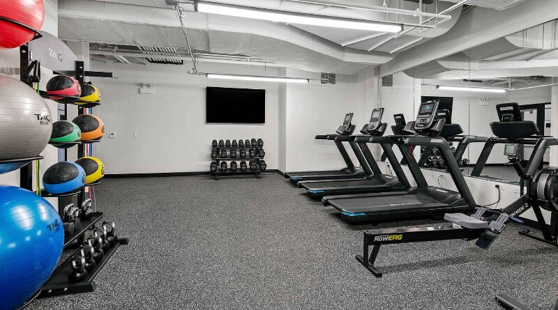 Building Photo - 993 W Dakin St