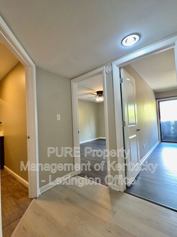 Building Photo - 750 Shaker Dr