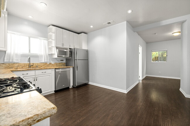 Building Photo - 1766 Carmona Ave