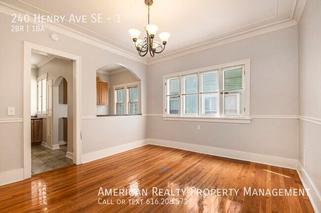 Building Photo - 240 Henry Ave SE