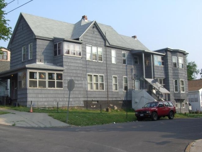 Primary Photo - 516 Carbon St