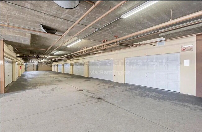 Building Photo - 404 N Horne St