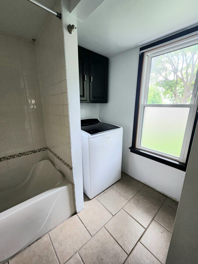 Main floor - laundry - 110 W Short St
