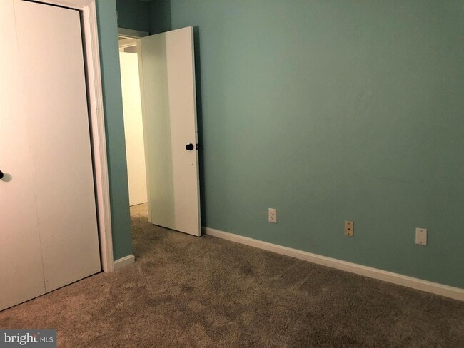 Building Photo - 23240 Chestnut Oak Ct