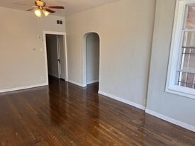 Building Photo - 2132 S Harding Ave