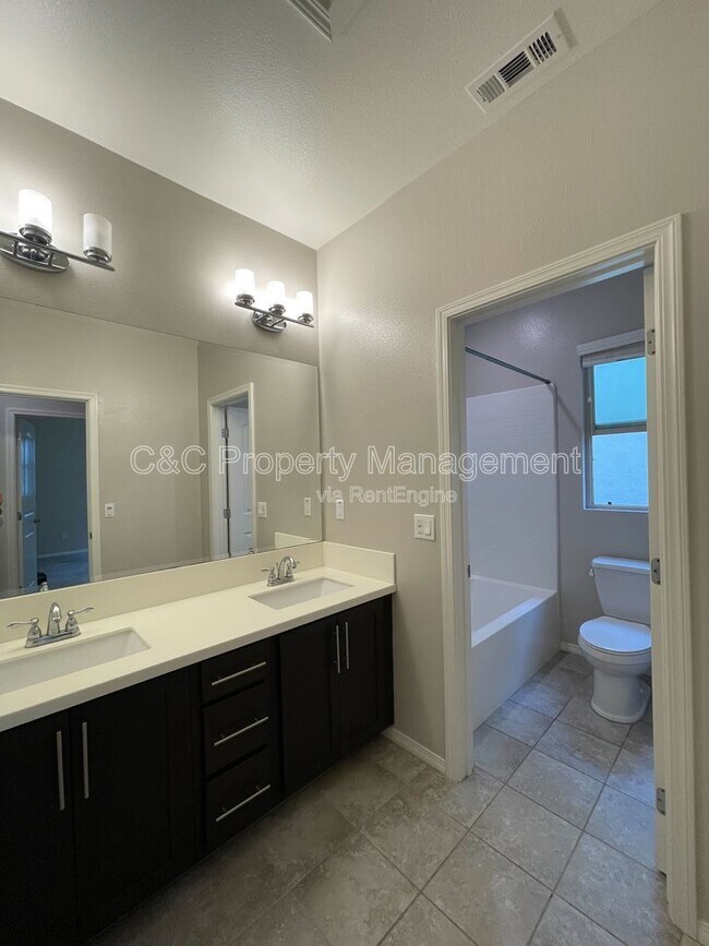 Building Photo - 4860 Ballast Ln