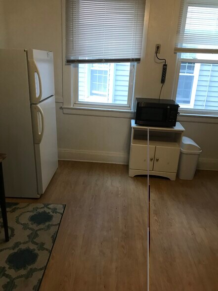 Building Photo - 2223 Murray Hill Rd