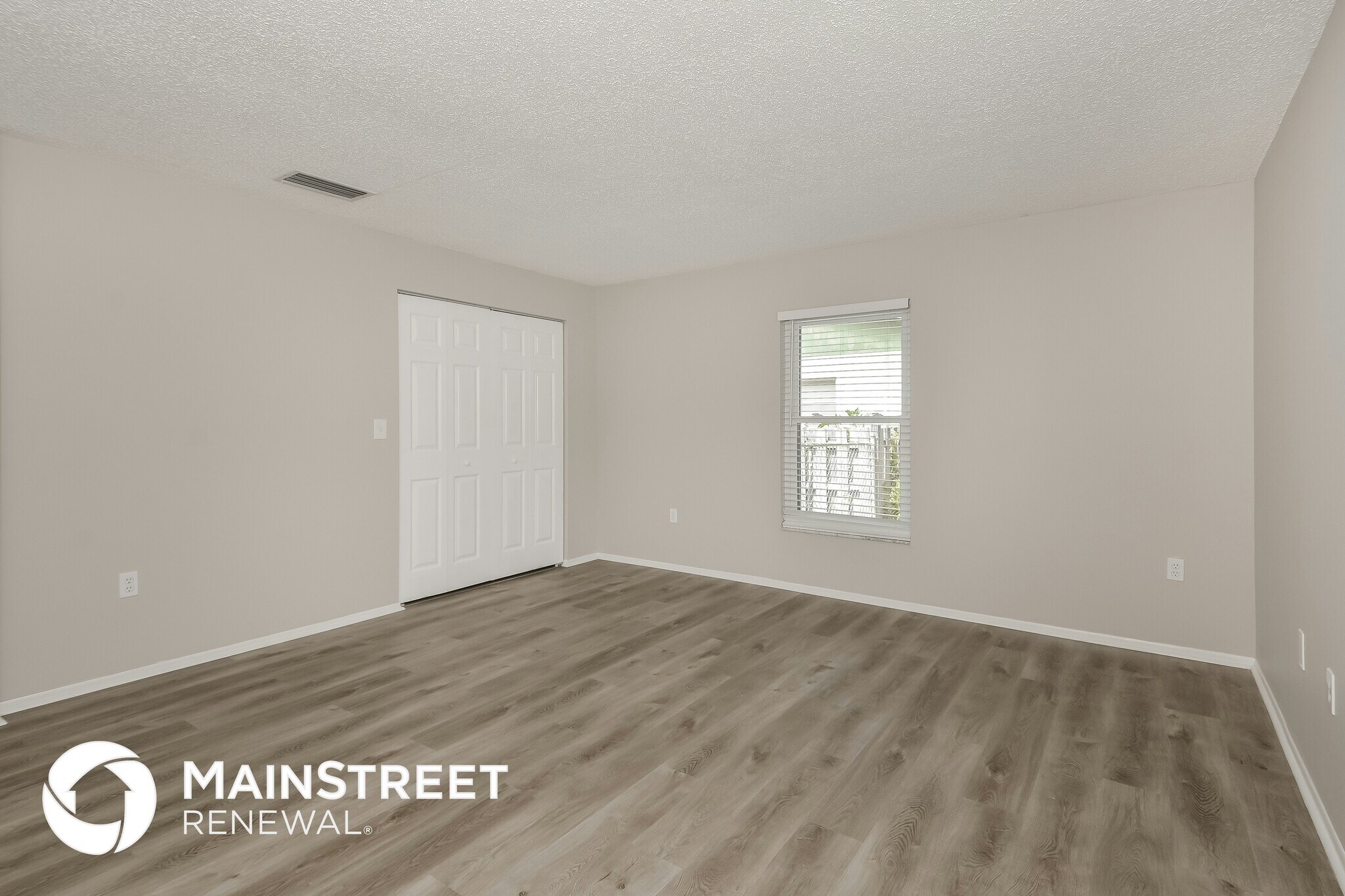 Building Photo - 4715 Almanza Ave