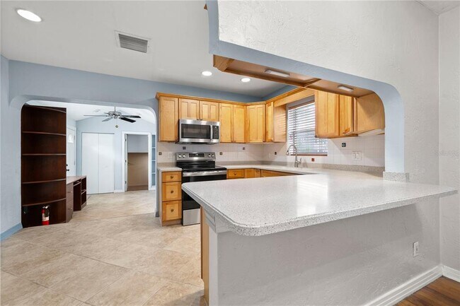 Building Photo - 486 27th Ave N