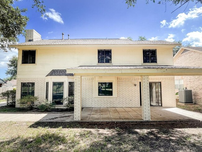 Building Photo - 418 Charleston Dr