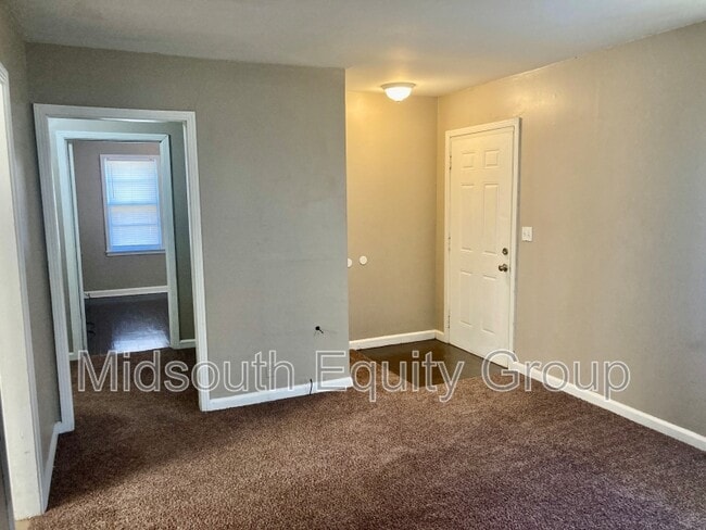 Building Photo - 808 S Lexington St