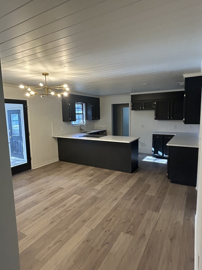 Building Photo - 4 Confederate Dr S