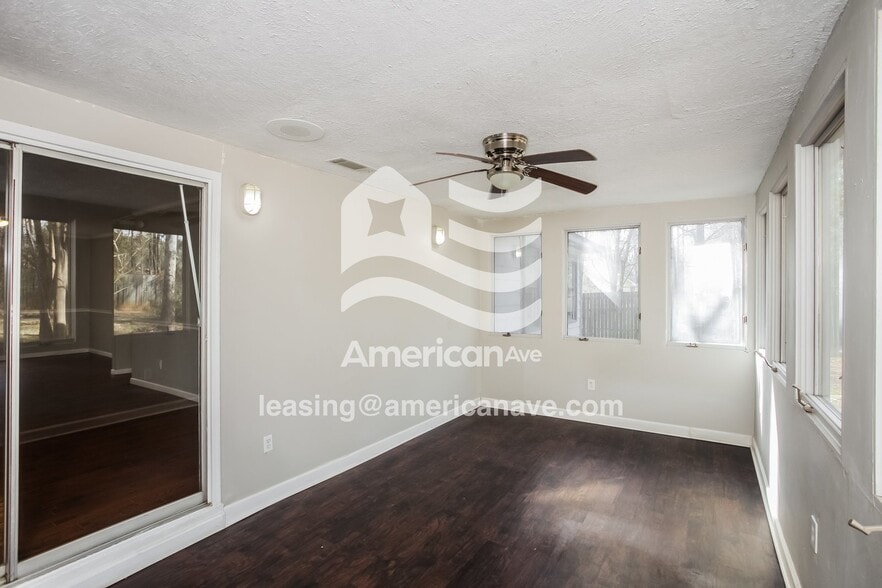 Building Photo - 111 Glenwood Dr